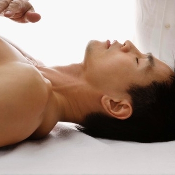 Reiki energie healing - a wonderful way to relax for gay men